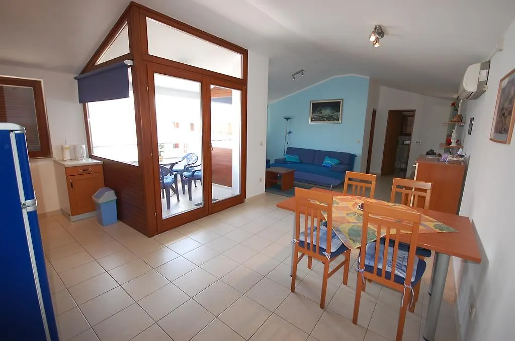 Apartment Grozic 0*, Porat (Krk) Croatia